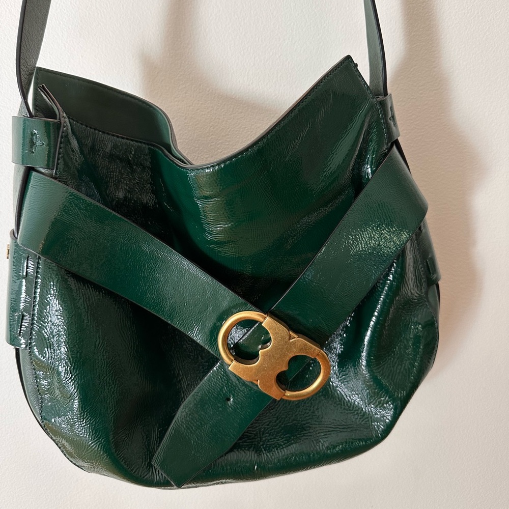 Stunning Tory Burch Gemini Link Shoulder Bag